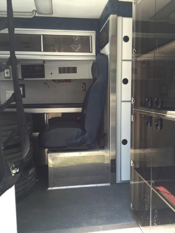 2000 Freightliner Horton HD – Camion de Equipo de Buceo – VENDIDO